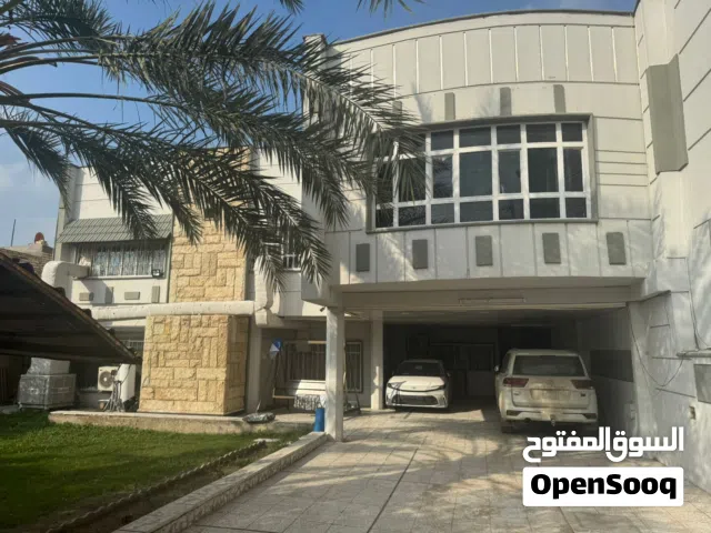 دار مع مشتمل