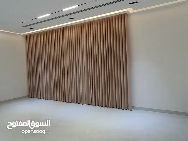 متوفر لدينا ستائر مصممة حسب الطلب ستائر فاخرة مصنوعة حسب المقاس وبأسعار مميزه تناسب جميع الأذواق...