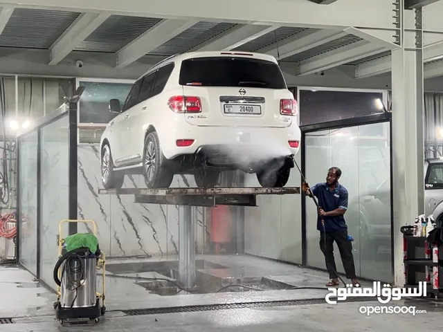 نيسان بلاتينيوم