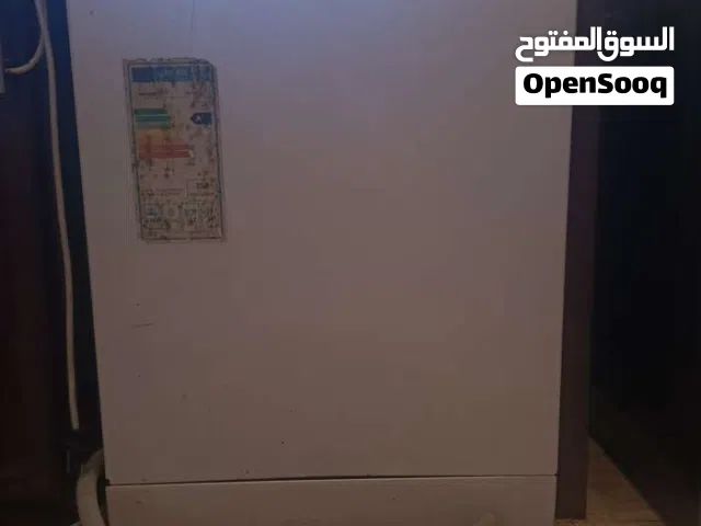 جلايه نوع شارب لون أبيض شغاله للبيع