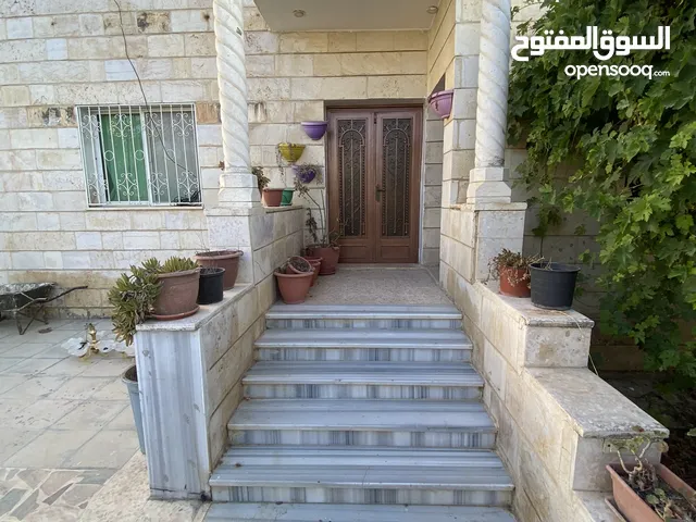 138 m2 4 Bedrooms Townhouse for Sale in Irbid Aydoun