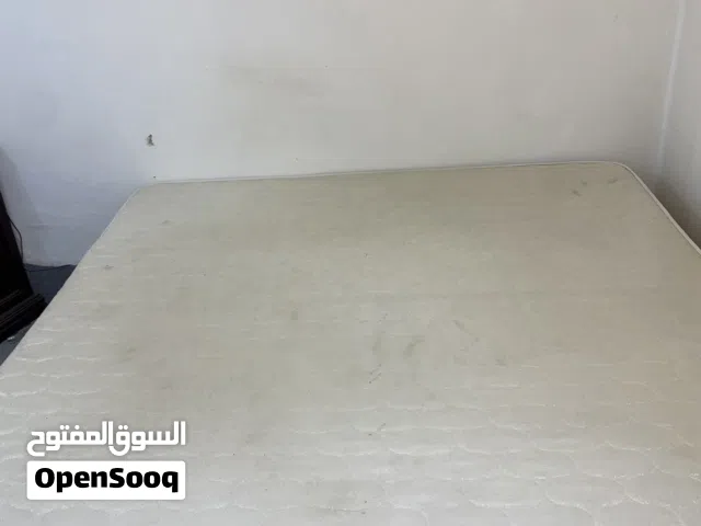 للبيع فرشه نظيفه جدا
