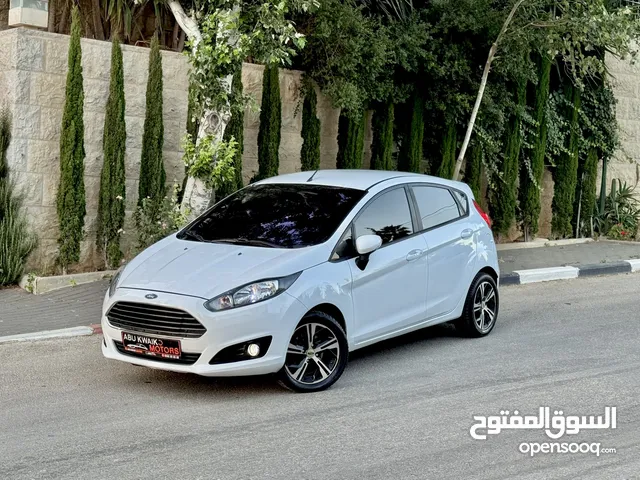 Ford Fiesta 2017 ، اوتوماتيكك ، مطور 1600 ،، فحص ممتاز تخلو من الحوادث او الضربات اغلبها بوية شركة