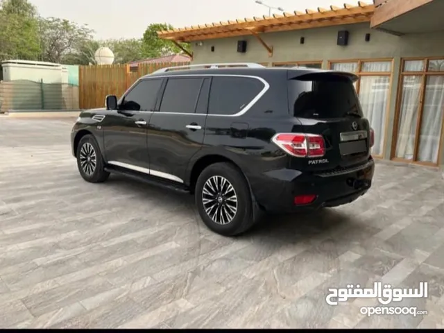 Nissan Patrol LE 2012 black, full option