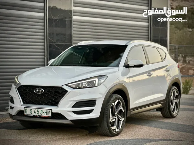 توسان 2019.ديزل .يد اولى. بحاله ممتازه .عداد 53000.مرخص ومأمن لشهر 12.فحص نضيف.2*4