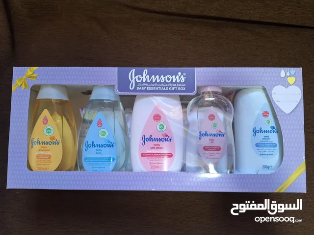 Baby johnsons new set (novalac milk still new )