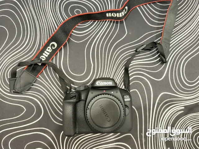 للبيع كاميرا Canon EOS 4000D مع عدسه الاساسيه وكرت ذاكرة