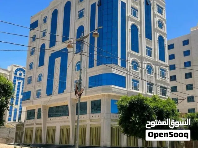 عمارة_تجارية_واستثمارية للبيع جنوب_العاصمة_صنعاء في بيت_بوس على شارع_الثلاثين الرئيسي