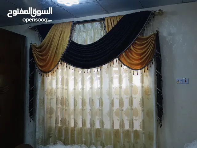 بردة قماش درجة أولى مع الستائر نظافة 90%