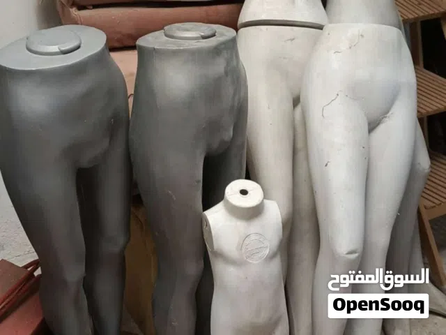 مليكانات لمحلات الملابس عدد2ستاتي بدون أدين وقواعد و3 بناطيل وعدد 1 ولادي السعر مغري