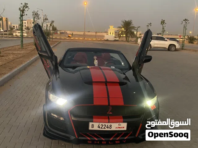 2015 فورد موستانج V6