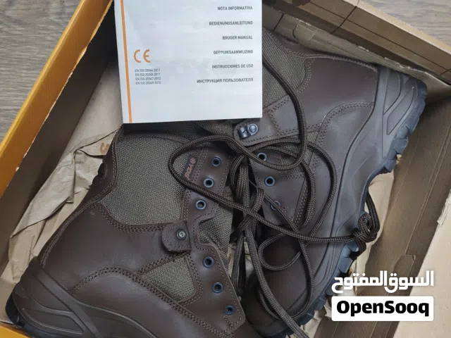 بوت جديد مقاس 41 الثمن 150د.ل