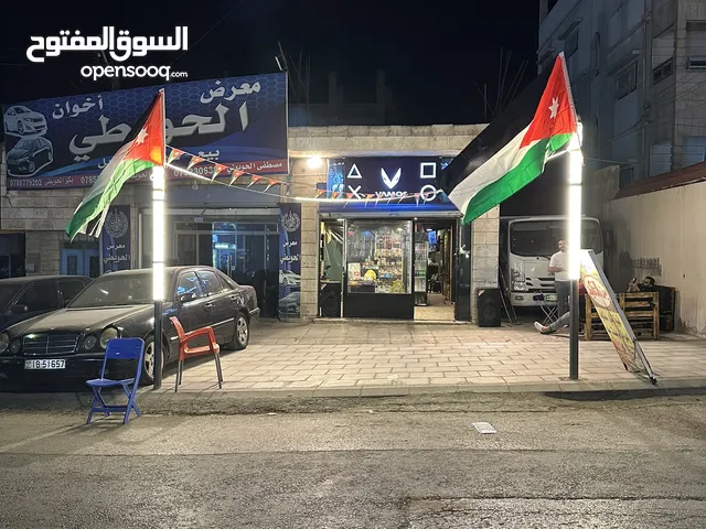 قهوه للبيع (مرخصة قهوه + محل بلايستيشن) جاهزه من جميع الاشياء