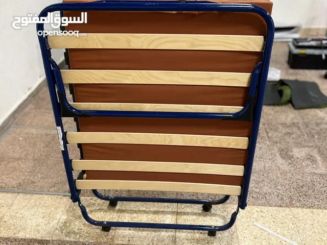 تخت قابل للطي