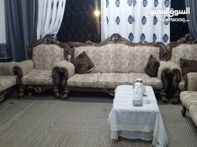 طقم كورنر جديد يتكون من 6قطع للتواصل مع الرقم الآتي 07991498796