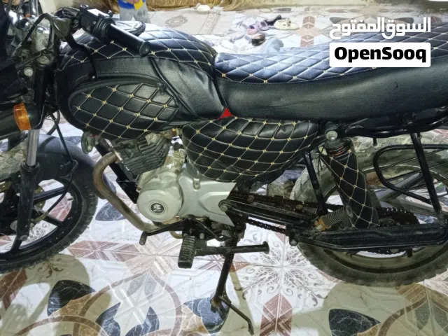 2022 باجاج بوكسر