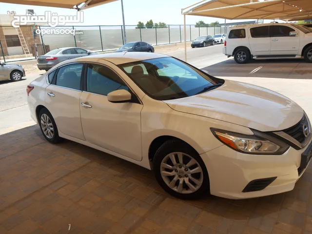 Nissan Altima 2018 model for sall