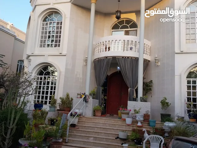 600m2 5 Bedrooms Villa for Sale in Muscat Azaiba