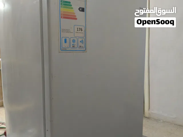 فريزر مكتب  تجميد ممتاز شغال بحالة ممتازة