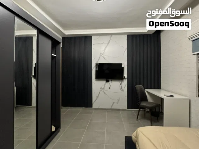 25 m2 Studio Apartments for Rent in Amman University Street