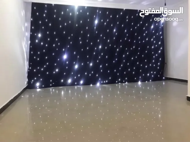 برادي مضيء لون اسود وابيض