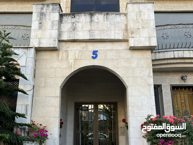 181 m2 3 Bedrooms Apartments for Rent in Amman Al Rabiah