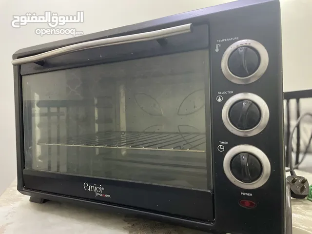 Electric oven working and clean