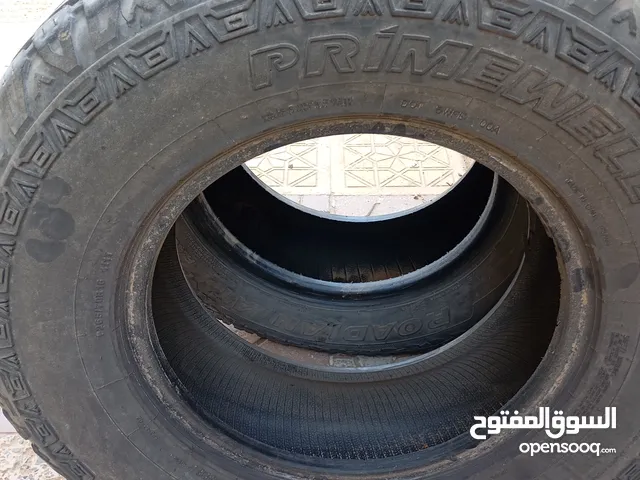عدد 2 اءطارات مستعملة فى حالة جيدة جدا .. 70 على 265 واحدة 70 على 235 دو جودة عاليا اءستراد او