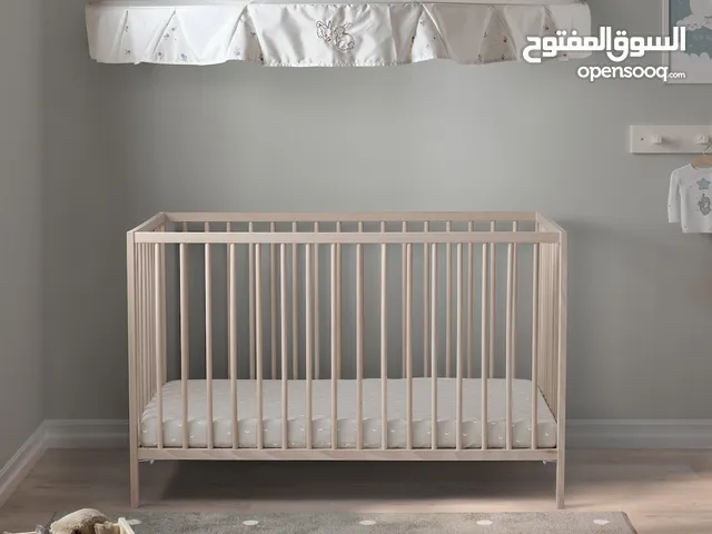 Baby bed with mattress سرير طفل مع مرتبة