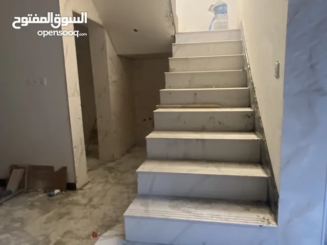 90 m2 2 Bedrooms Townhouse for Sale in Basra Tannumah