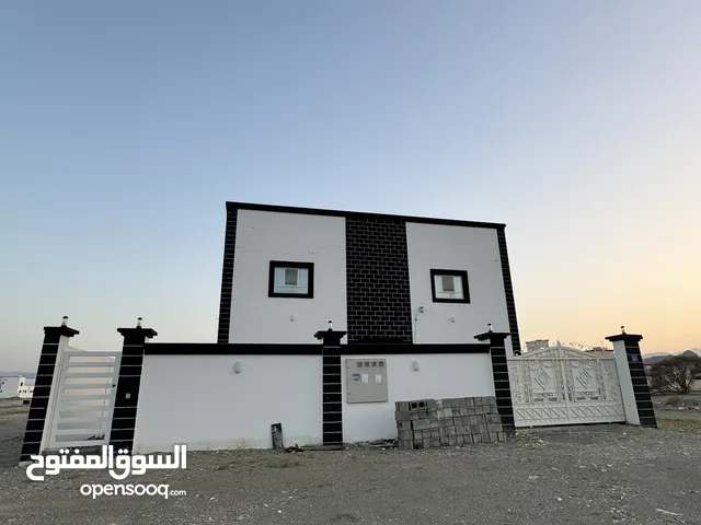 743 m2 More than 6 bedrooms Villa for Sale in Muscat Amerat