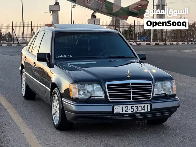 1994 مرسيدس بنز الفئة-E E 200