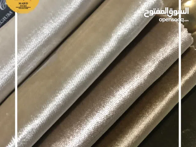 أقمشة مخمل بلجيكي سادة فاخر لتنجيد الكنب والبافات يتميز بالنعومة والفخامة لمظهر أنيق يدوم طويلًا