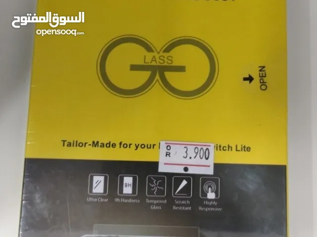 زجاج حمايه