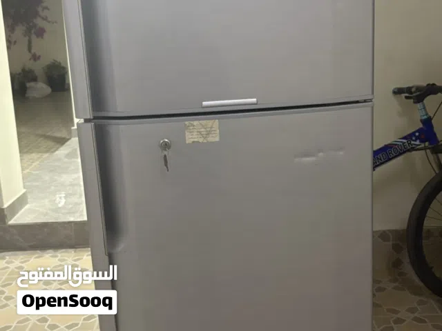 ثلاجتين للبيع بحالة جيدة