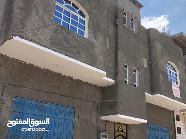 عمارة جاهزة للبيع في عدن في السيلة في الشيخ عثمان على الخط العام