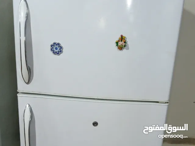 ثلاجه عائليه استعمال بسيط 24 قدم شغالة 100/100 تبريد هواء