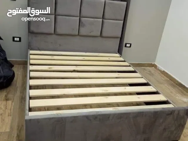 سرير مودرن ومتاح تنفيذ اي مقاس حضرتك محتاجه ومتاح توصيل للمنازل