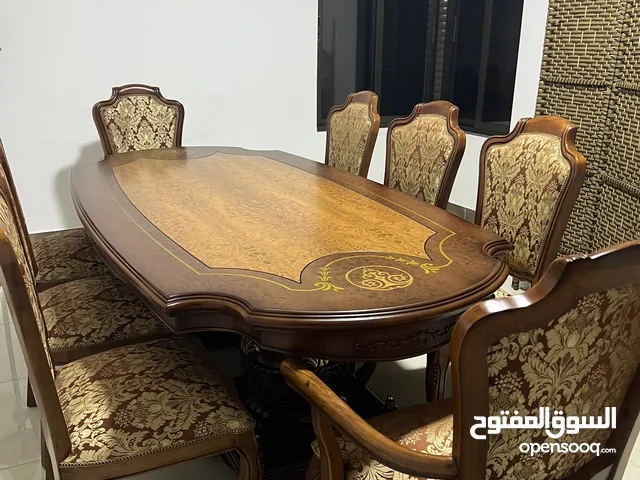 طاوله سفره 8 كراسي بحاله ممتازه جدااا