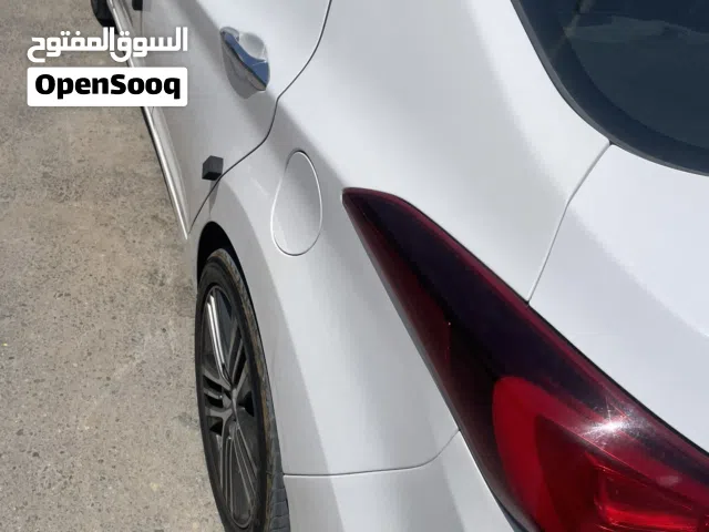 2015 هيونداي النترا GL