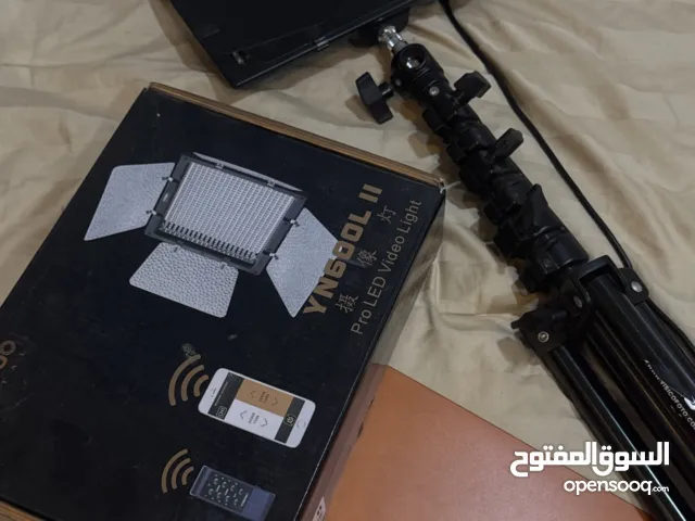 اضاءة تصوير من شركة yongnuo اصلي ب3 مختلف الألوان