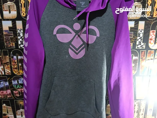 مجموعة ملابس بحالة ممتازة جدا