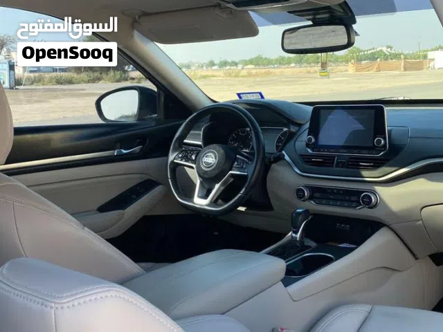 2019 نيسان التيما SV