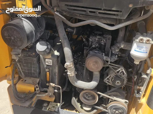 للبيع بوب كات الموديل 2015 شغال بل تمام عليك فحص موجود فيه ابوظبي تواصل عله