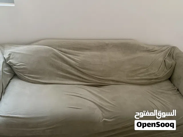 كنب وطاوله