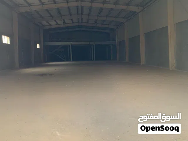 للايجار مخزن في ميناء عبد الله 2500 متر