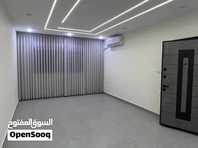 شقة فارغة للايجار في جبل اللويبدة