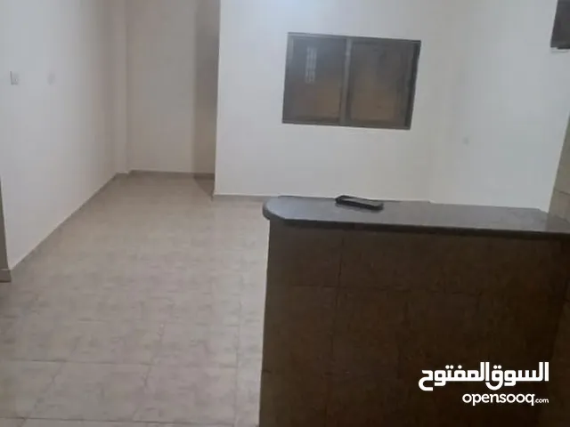 100 m2 3 Bedrooms Apartments for Rent in Zarqa Al Hawooz