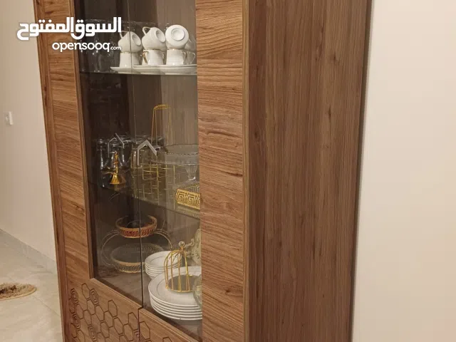 بوفيه للبيع(اقرأ الوصف) السعر 900 و قابل للنقاش