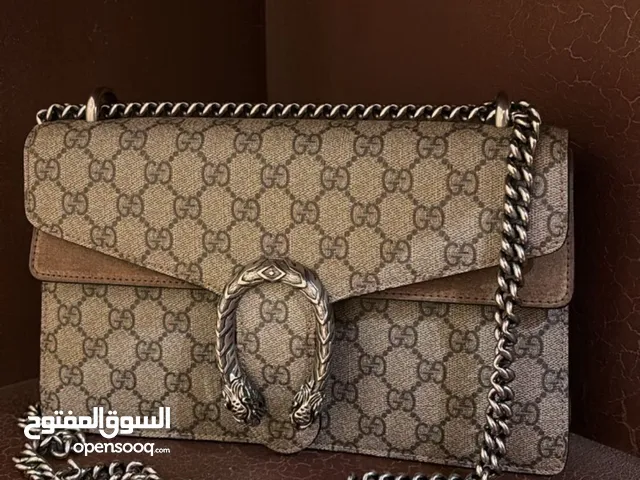 حقيبه قوتشي
